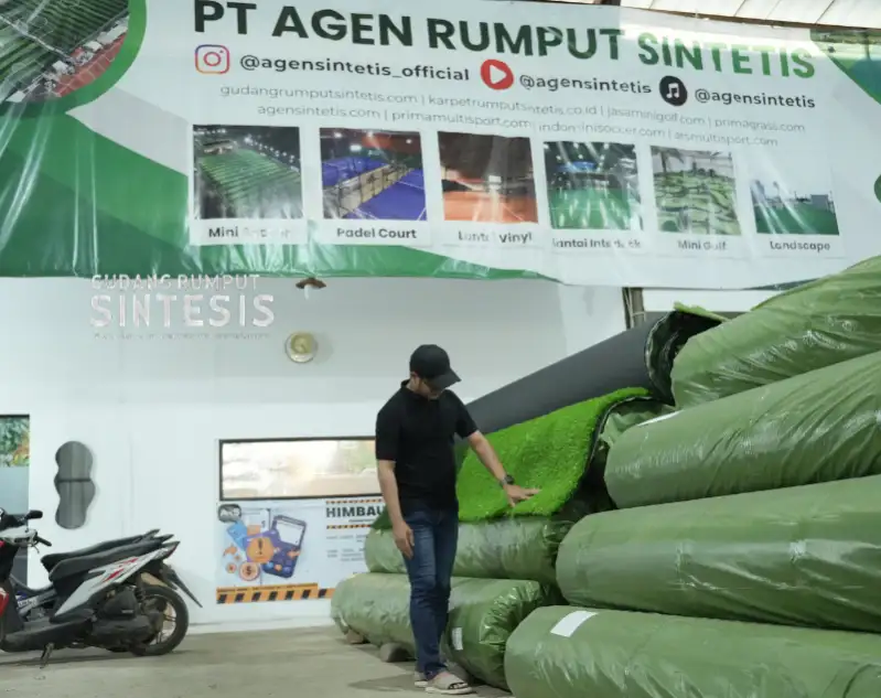 Gudang Rumput Sintetis 4