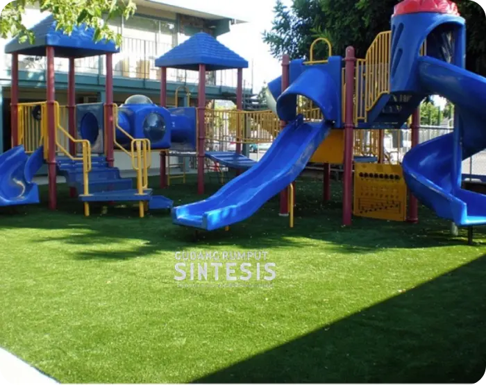 rumput sintetis untuk taman anak
